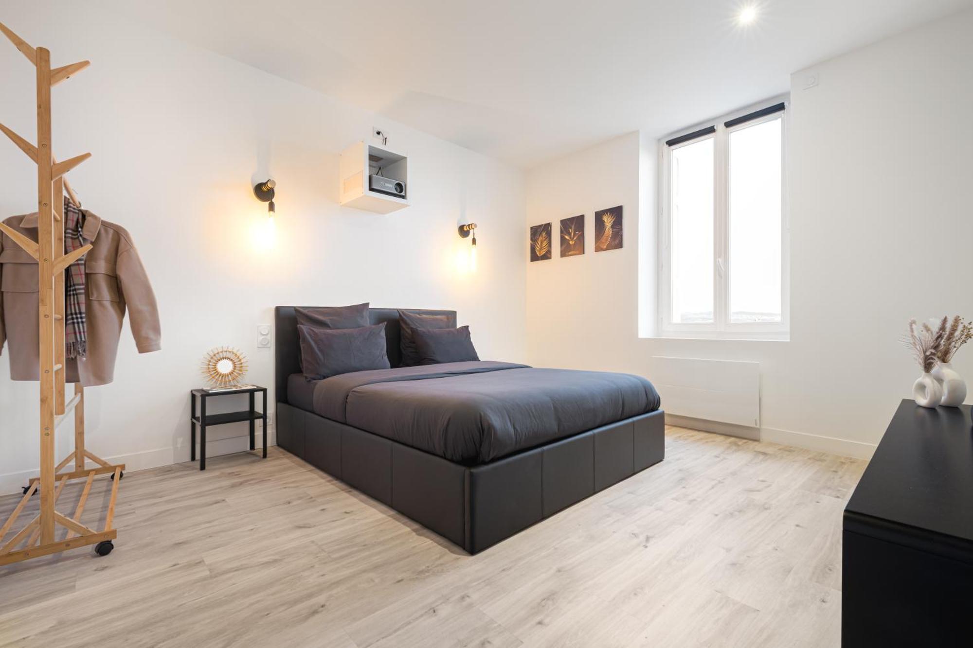 Cinema & Jacuzzi Aux Etoiles - Casabianca Suite Saint-Etienne (Loire) Exterior foto